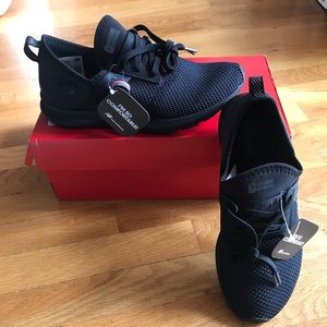 NWT New balance sneakers 8